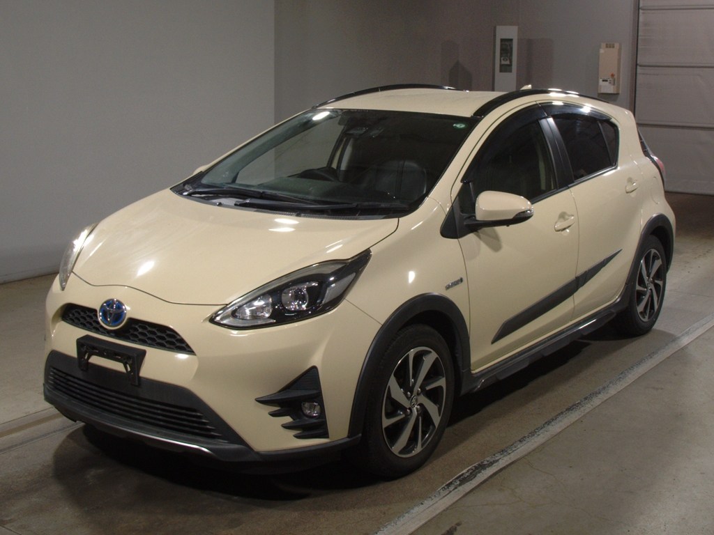 アクア クロスオーバー