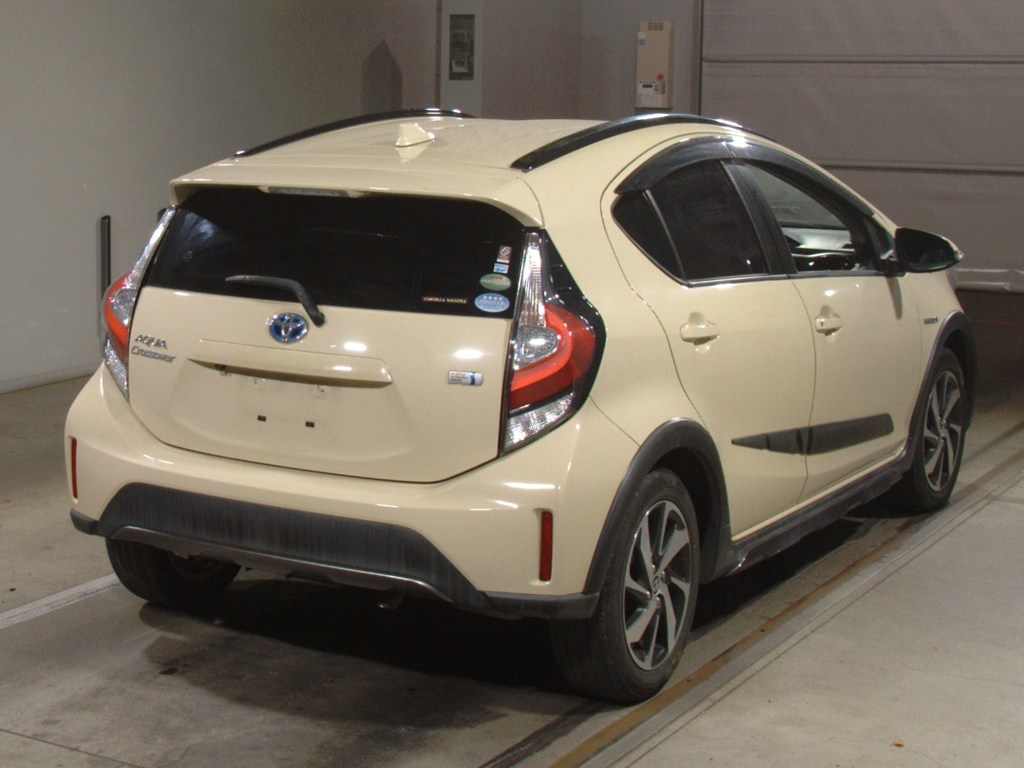 アクア クロスオーバー