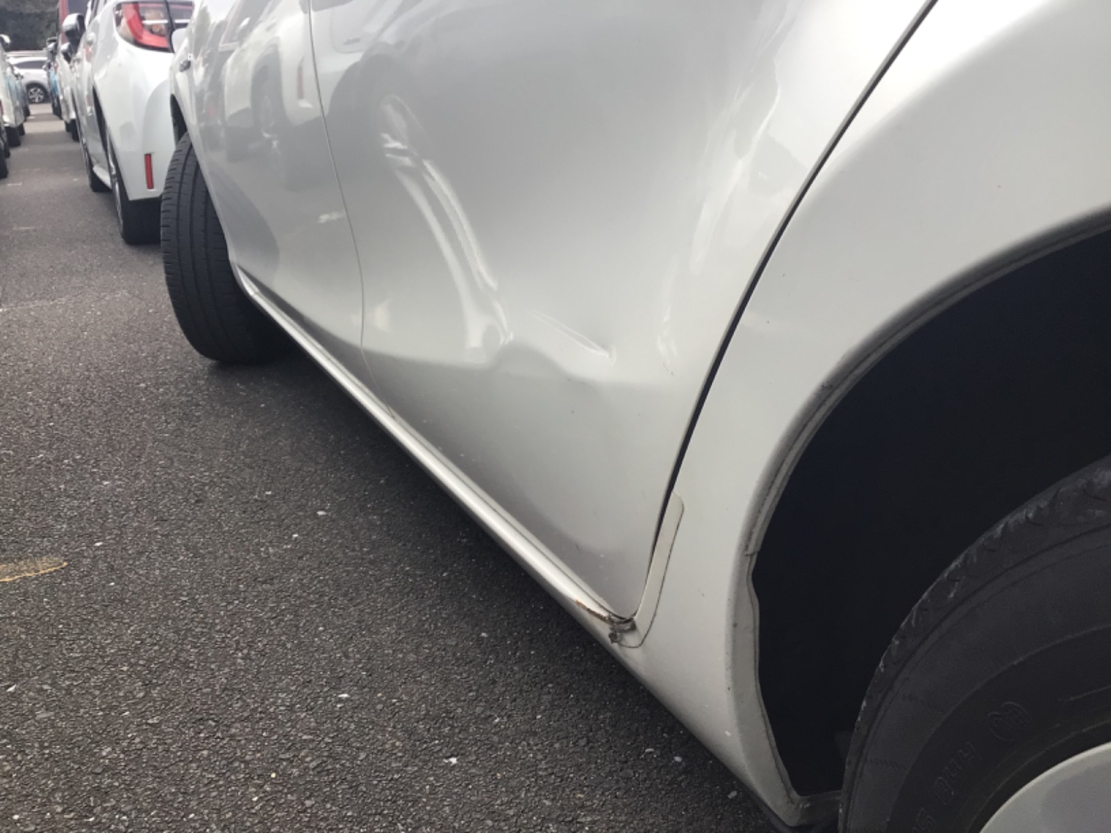 キズ・ヘコミ_25