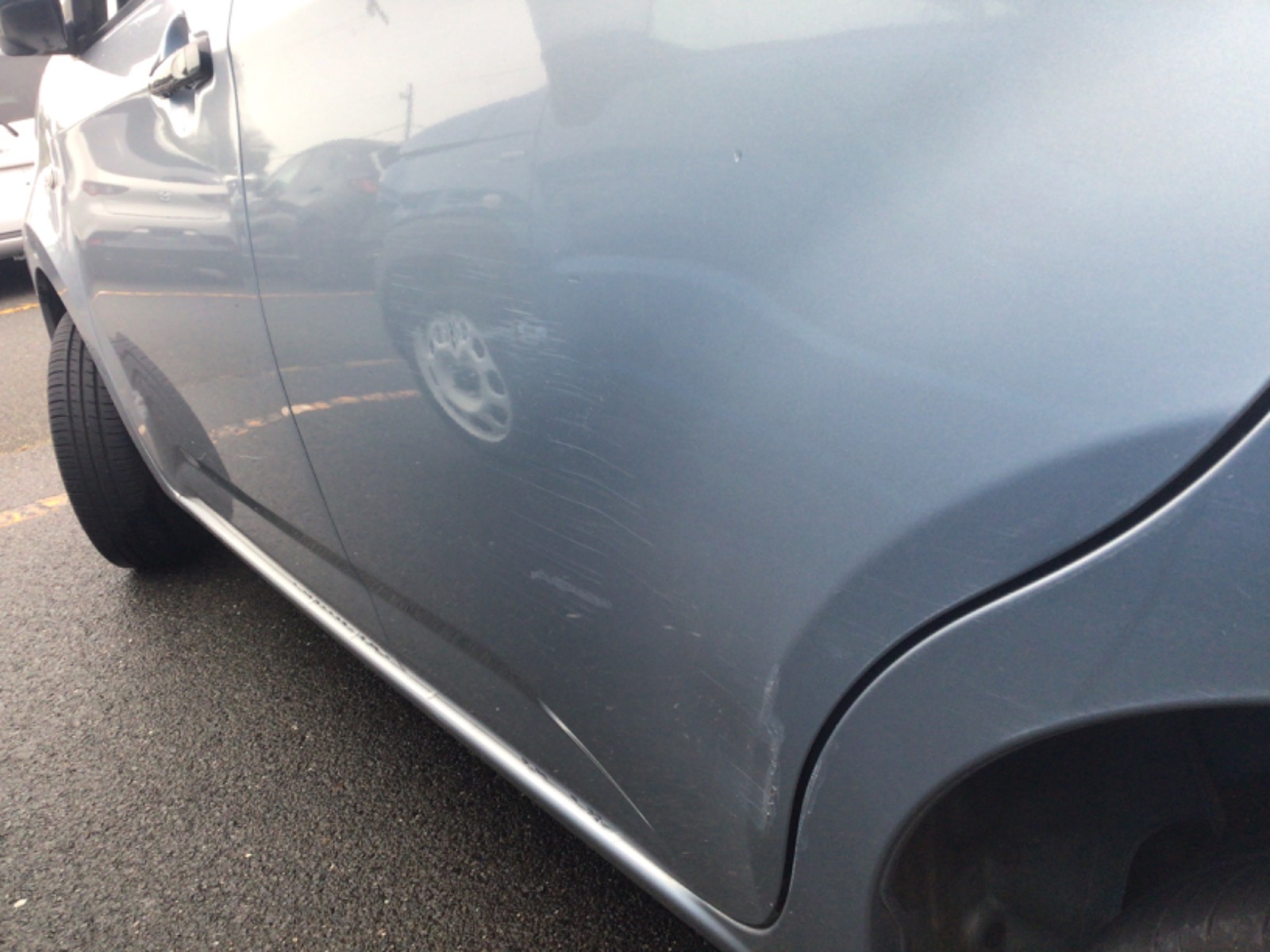 キズ・ヘコミ_25