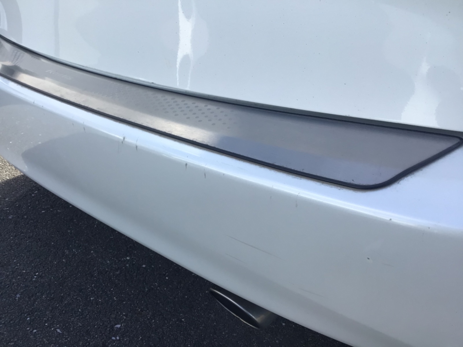 キズ・ヘコミ_56