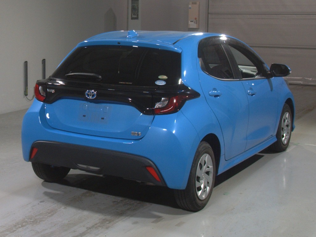 ヤリス ハイブリッド X