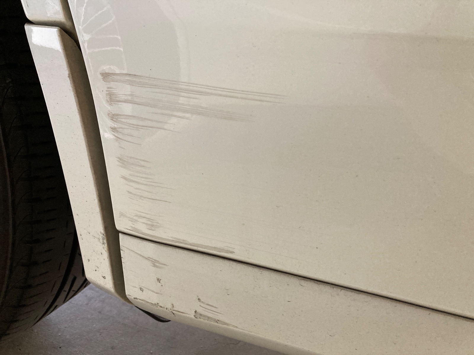 キズ・ヘコミ_27