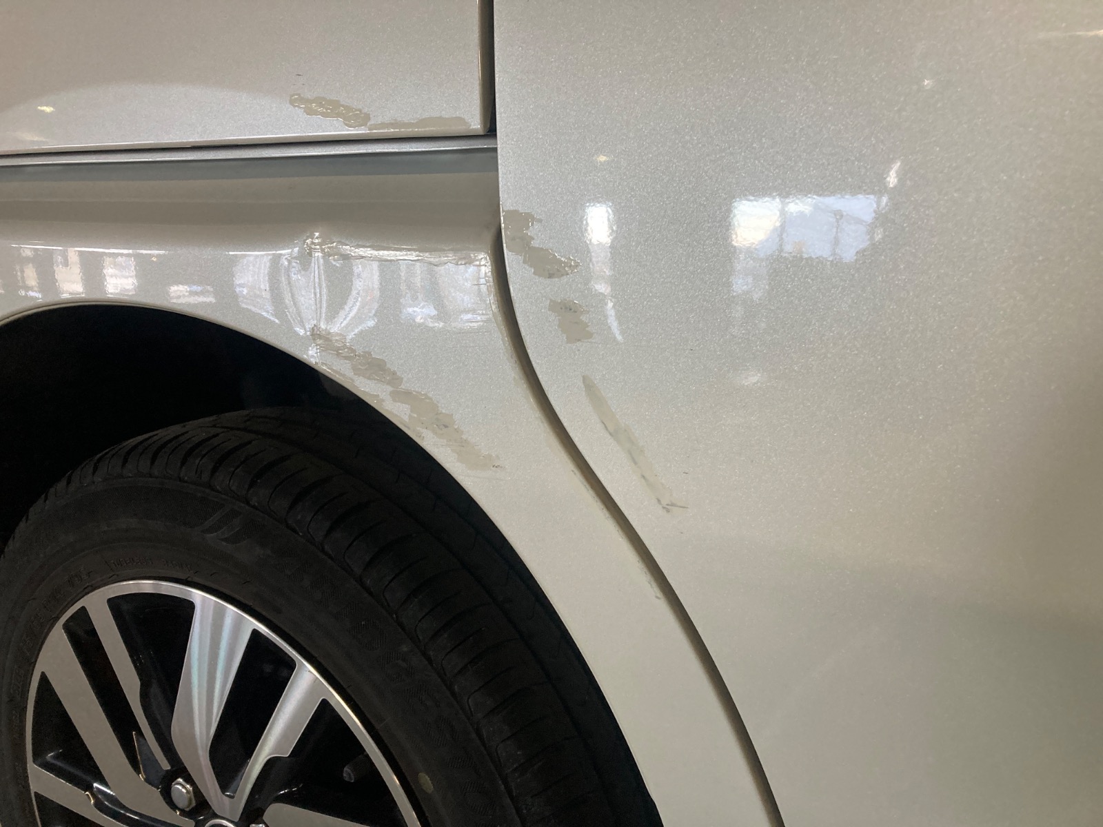 キズ・ヘコミ_27