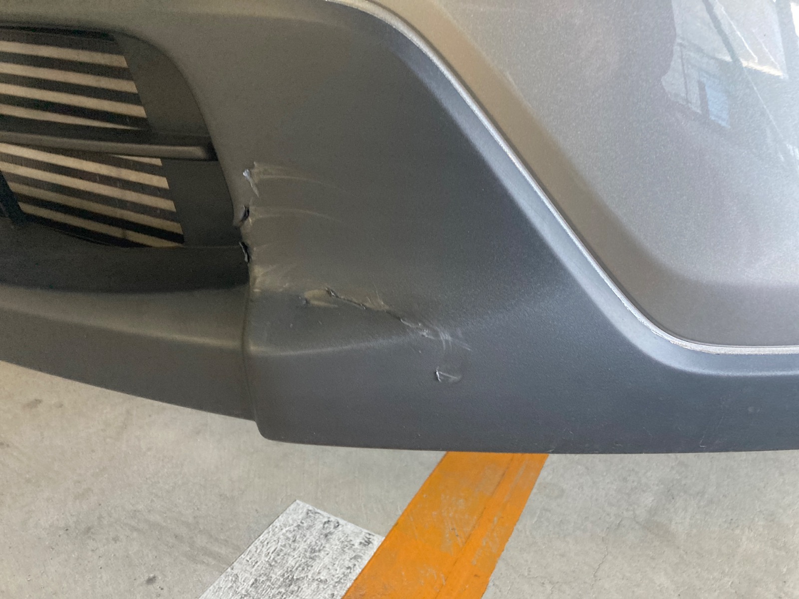 キズ・ヘコミ_05