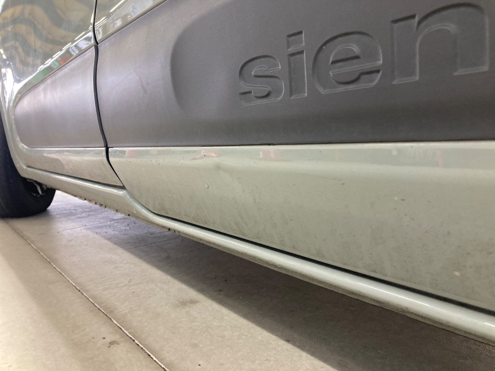 キズ・ヘコミ_25