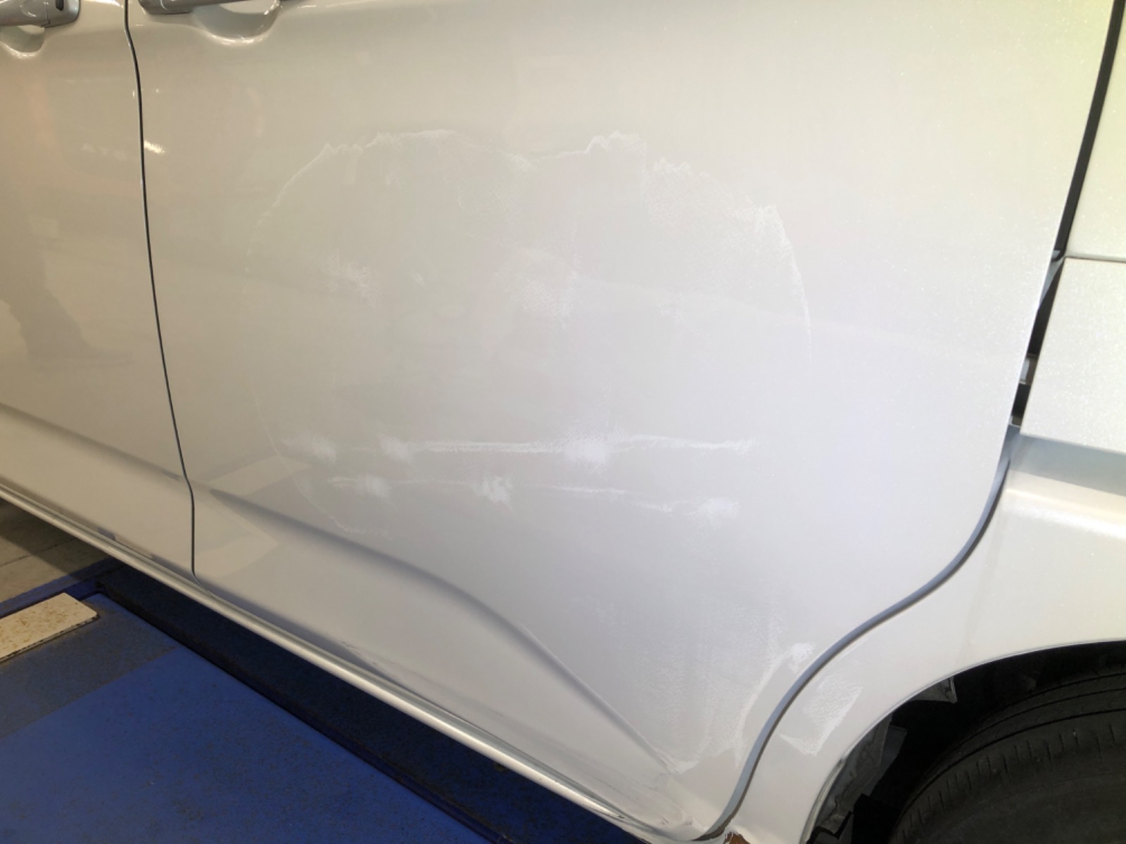 キズ・ヘコミ_25