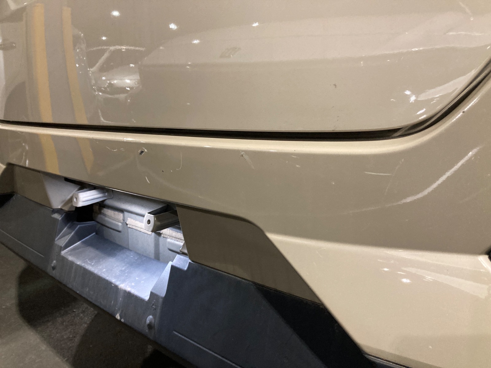 キズ・ヘコミ_56