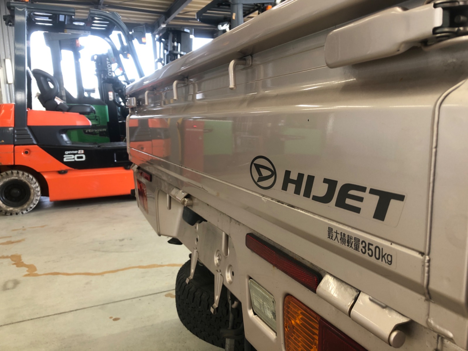 キズ・ヘコミ_53