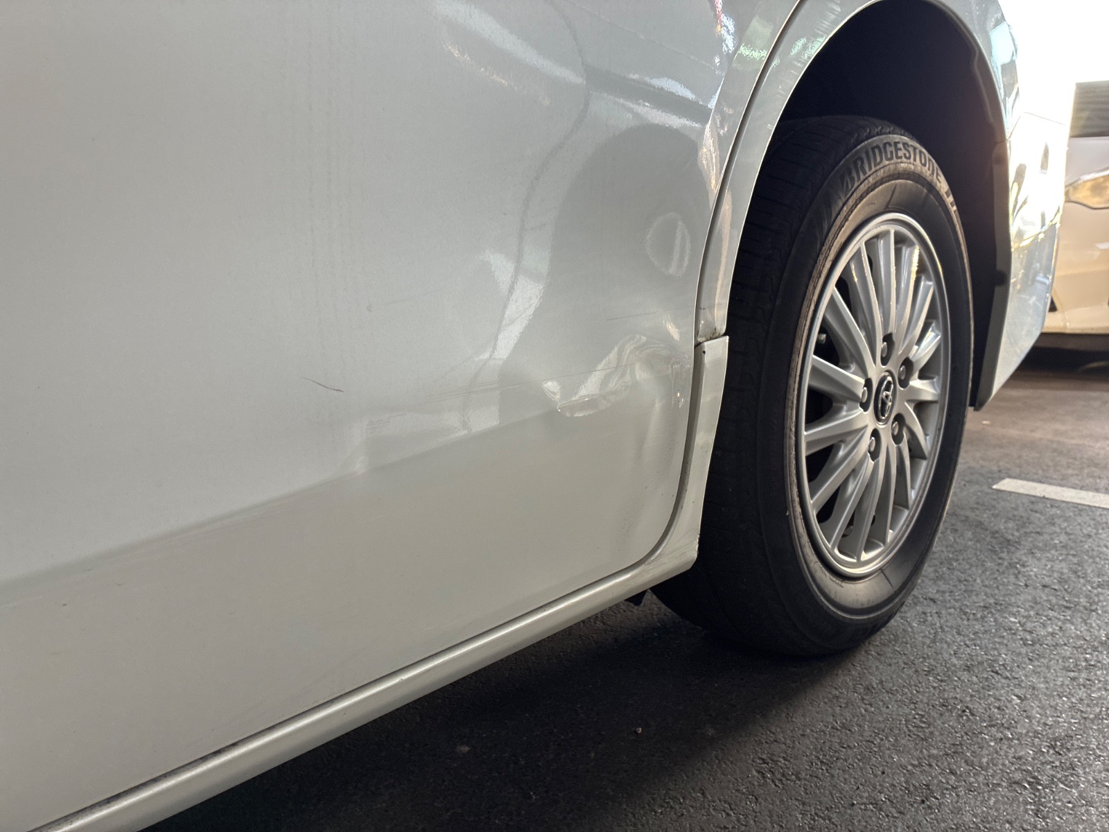 キズ・ヘコミ_24