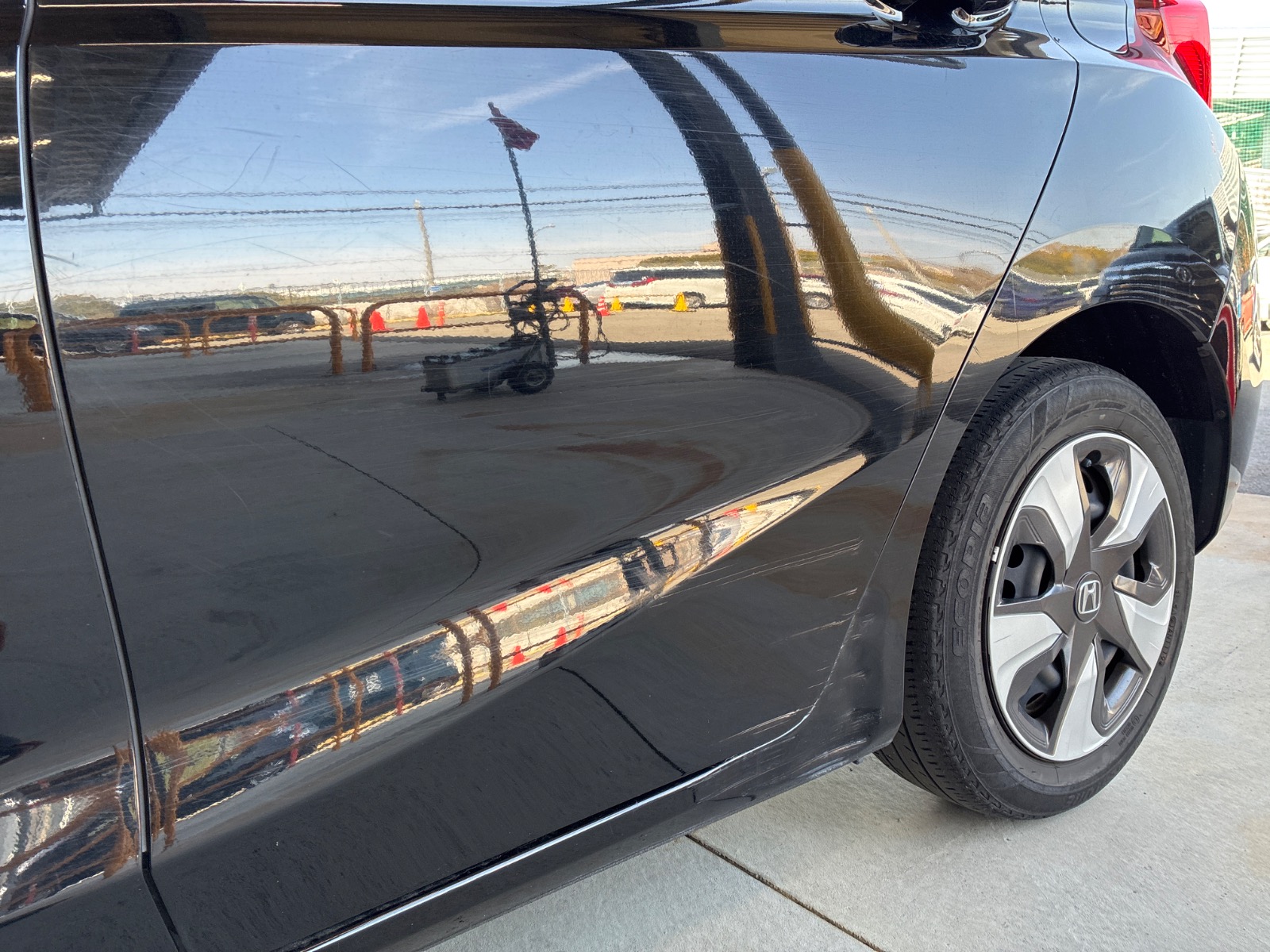 キズ・ヘコミ_25