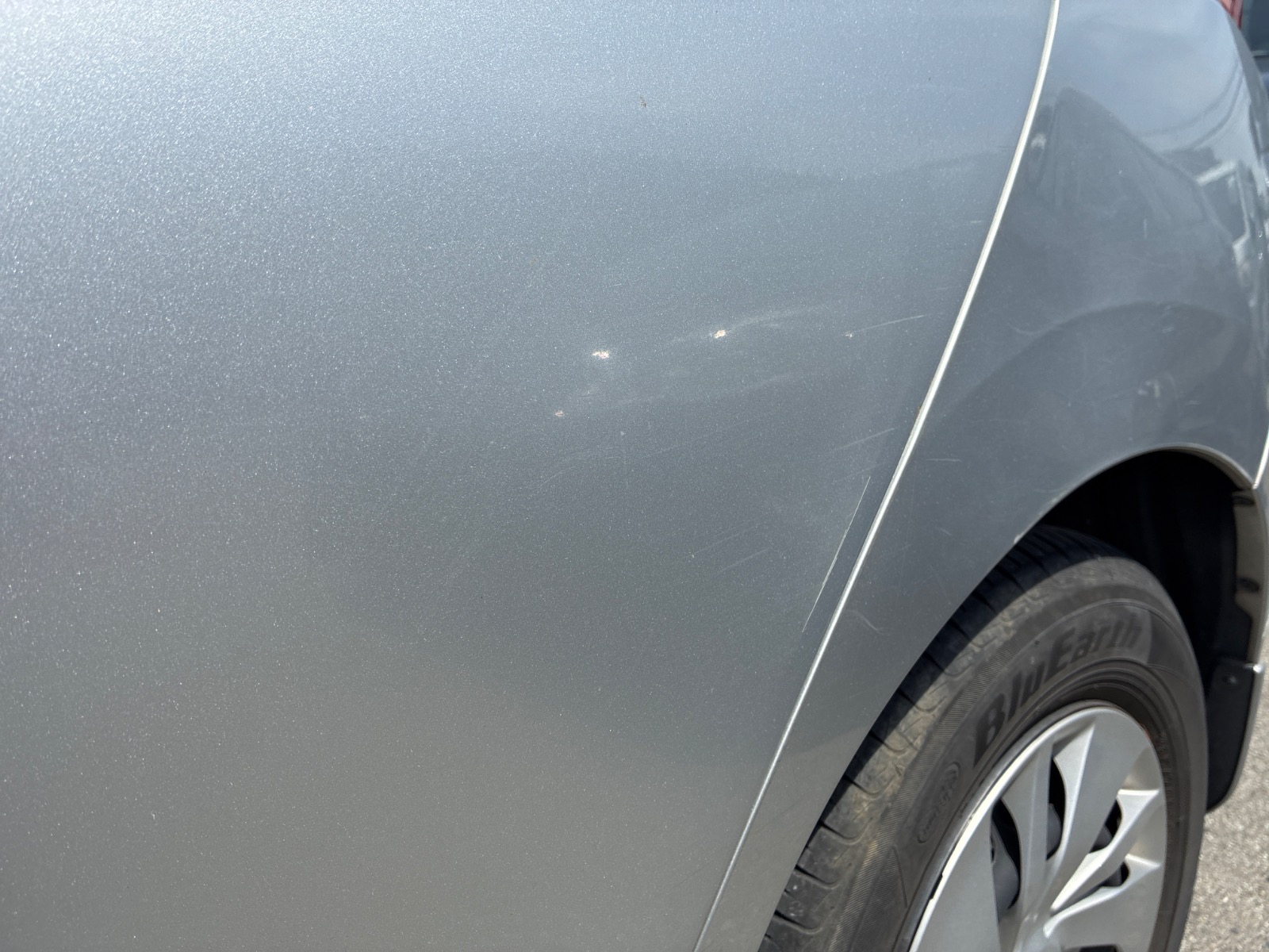 キズ・ヘコミ_25