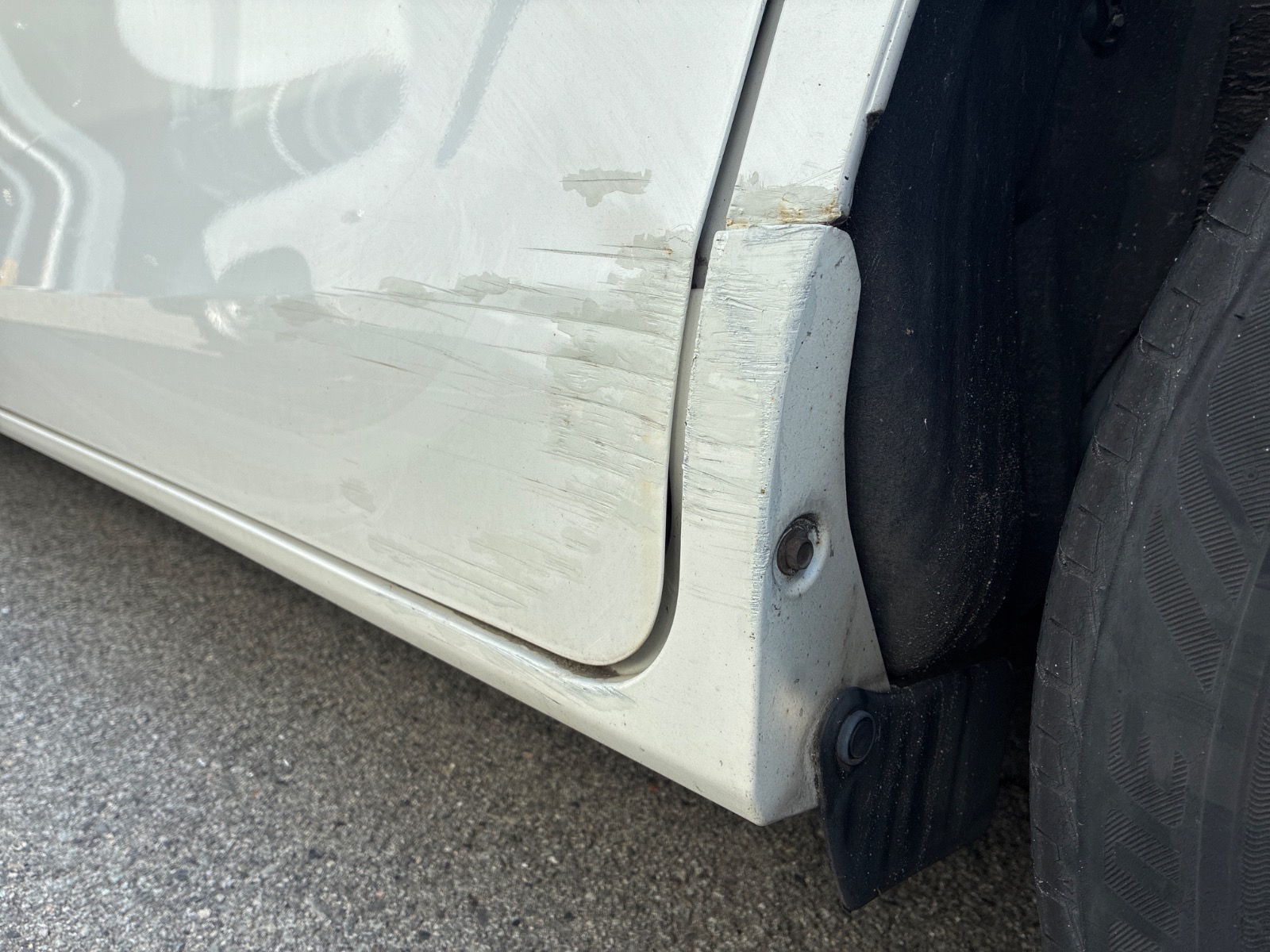 キズ・ヘコミ_21