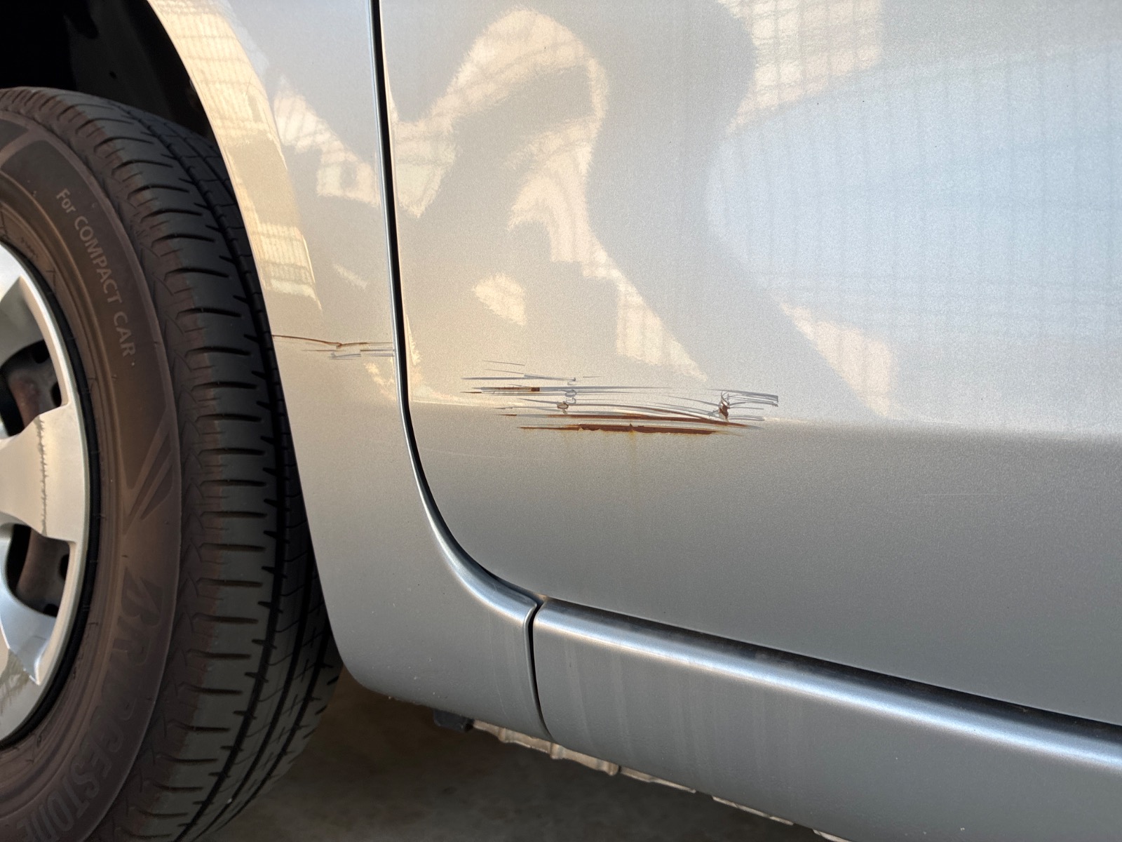 キズ・ヘコミ_16