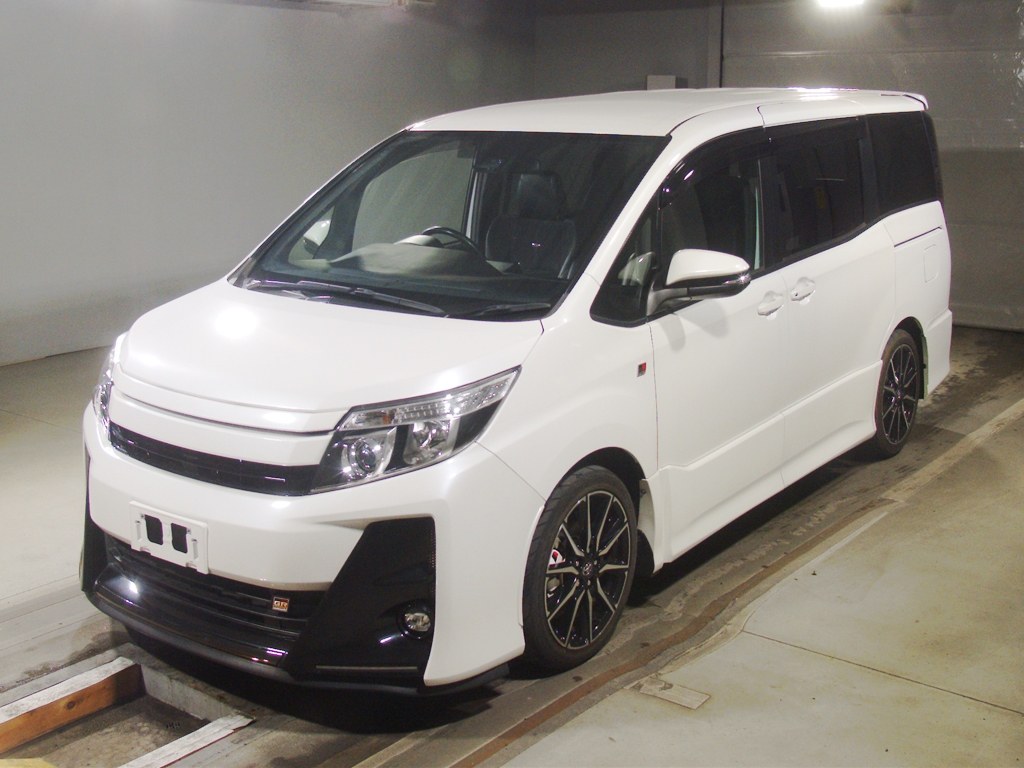トヨタ ノア Si GRスポーツ