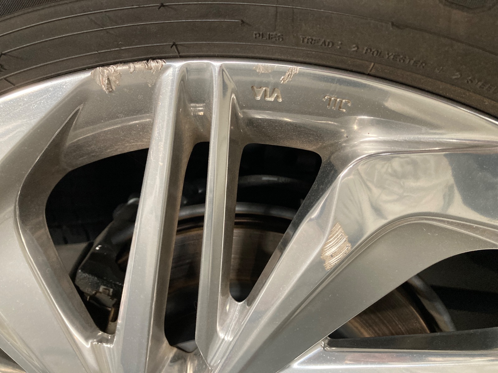 キズ・ヘコミ_62