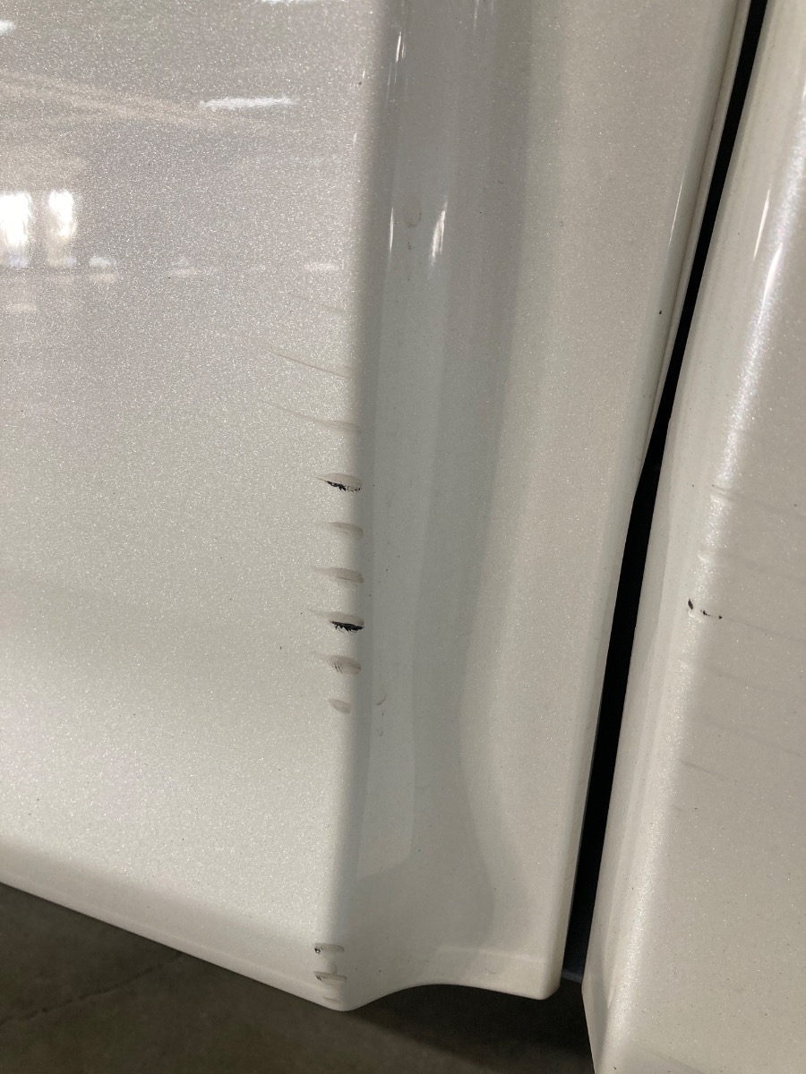 キズ・ヘコミ_18