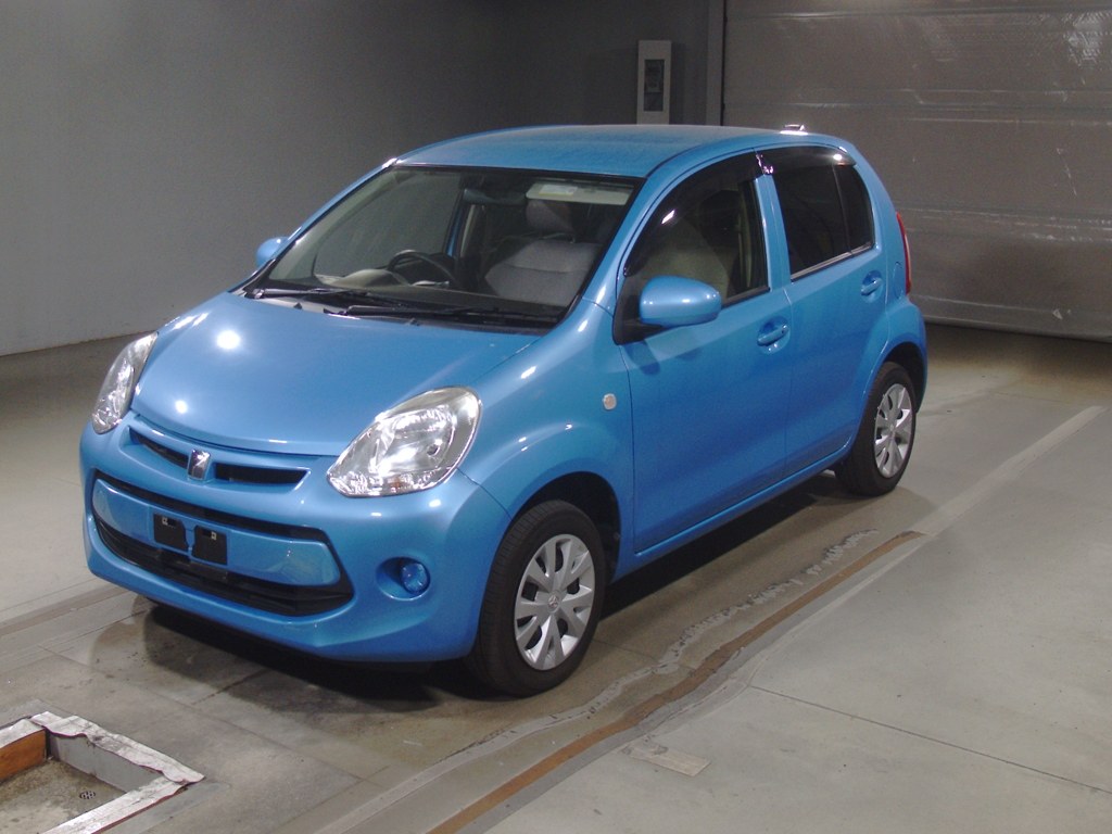 トヨタ　パッソ 1.0X Lパッケージ