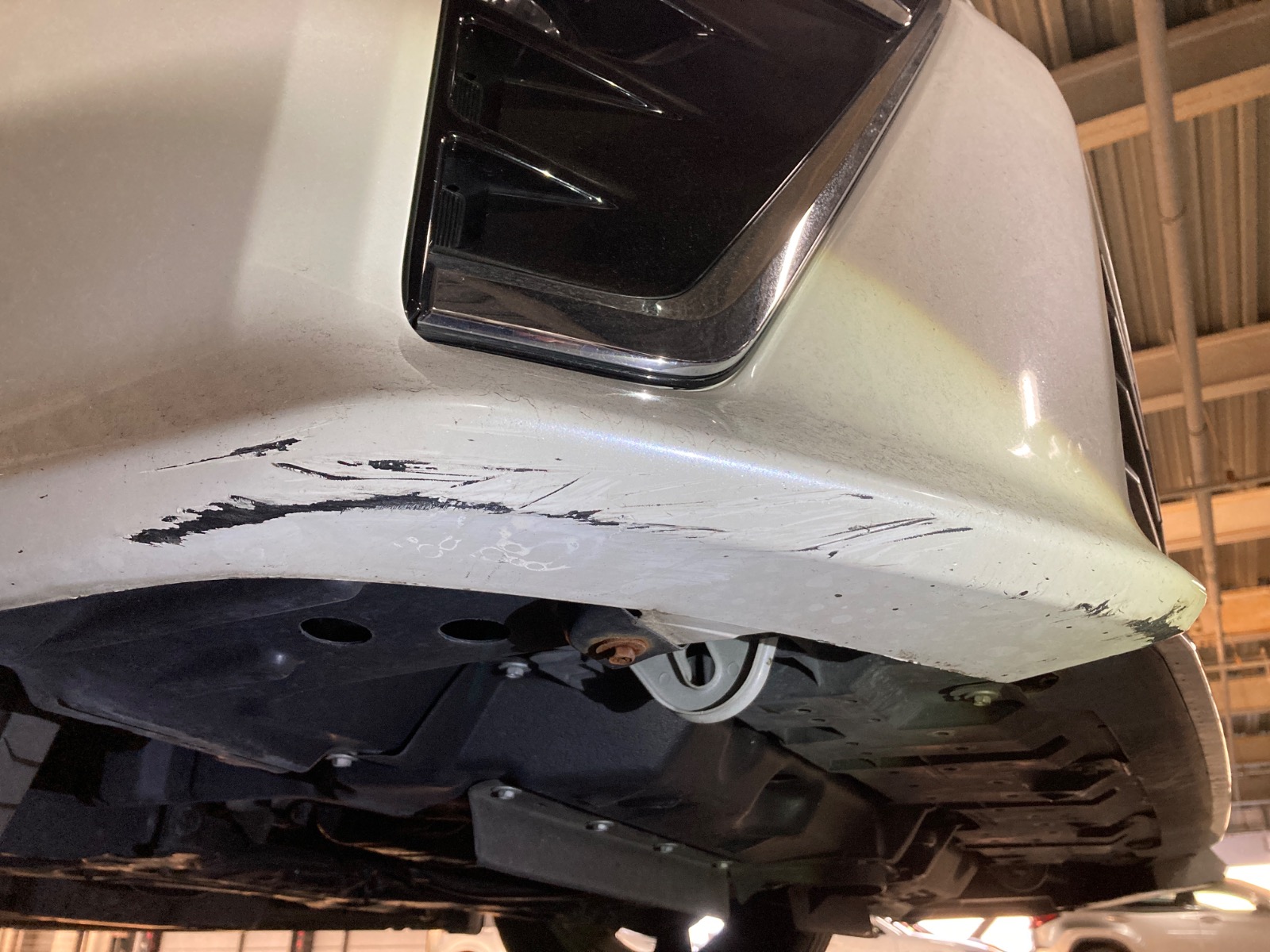 キズ・ヘコミ_06