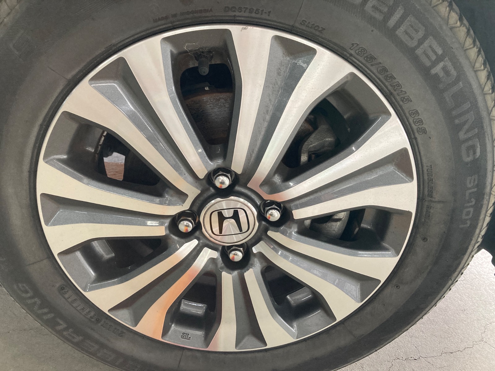 キズ・ヘコミ_60