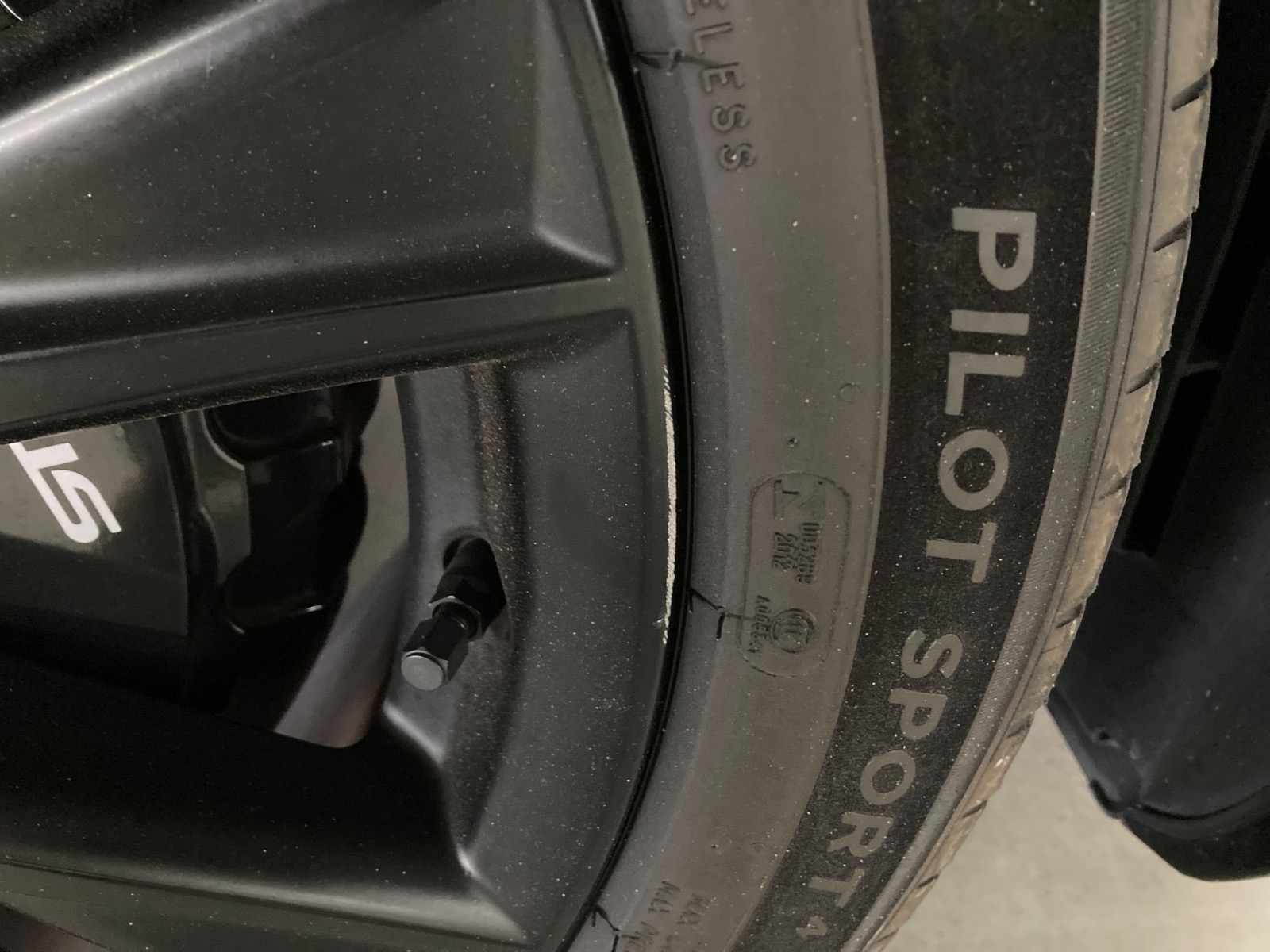 キズ・ヘコミ_60