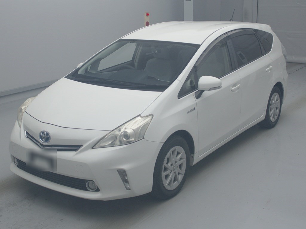 プリウスアルファ S