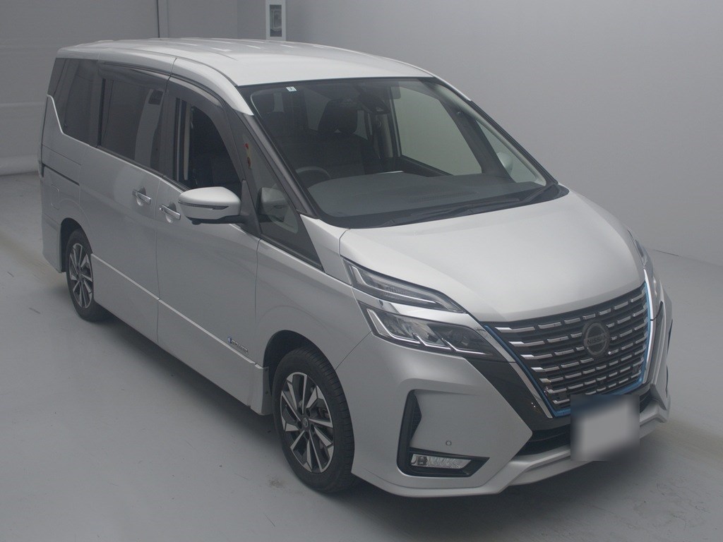 セレナ E-パワー ハイウェイスターV