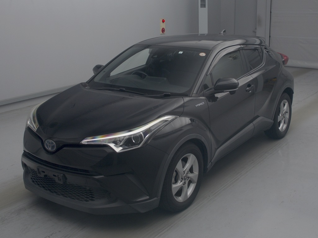 トヨタ C-HR S