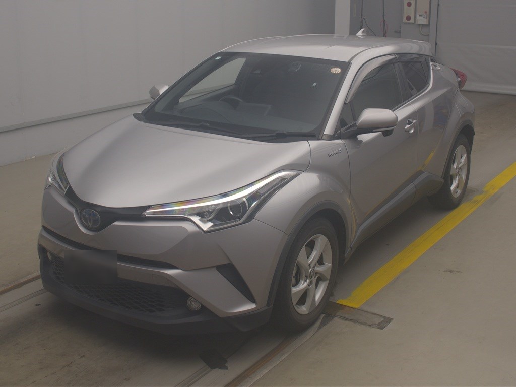トヨタ C-HR S