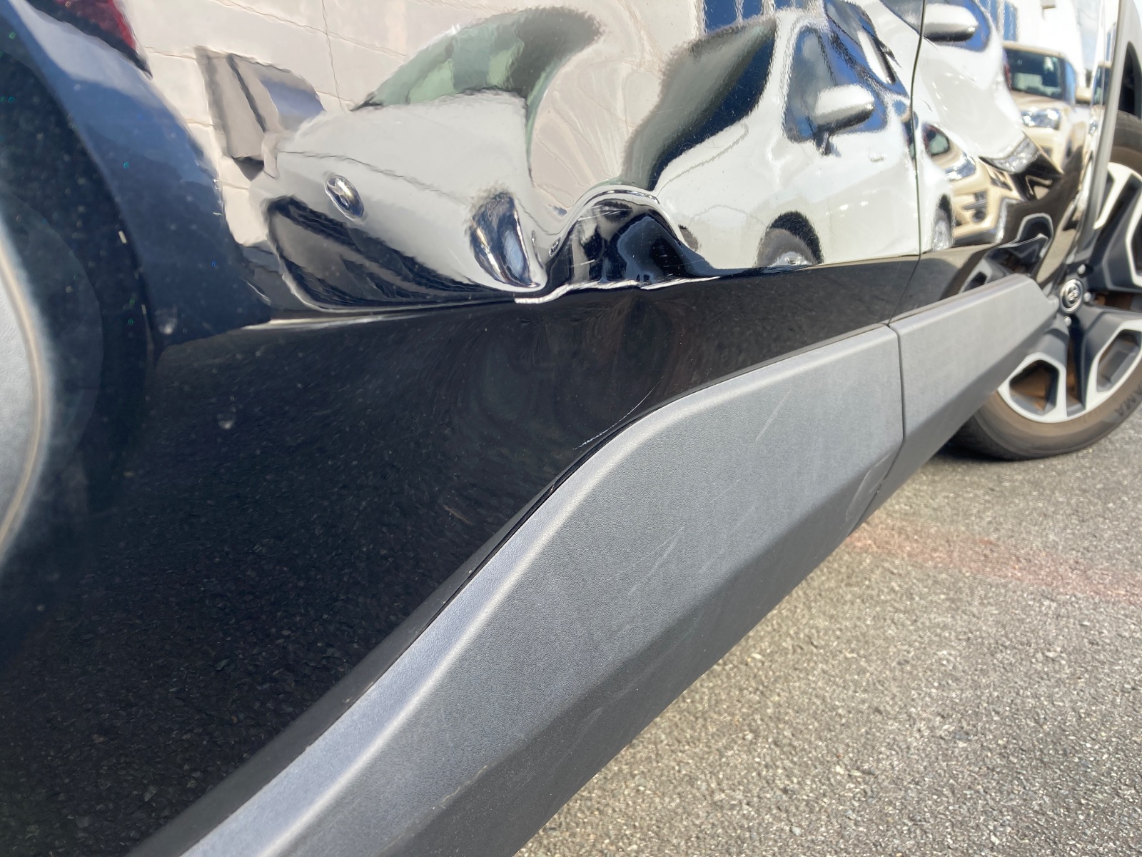 キズ・ヘコミ_27