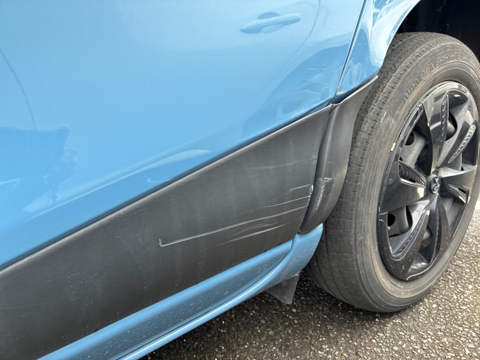 キズ・ヘコミ_25