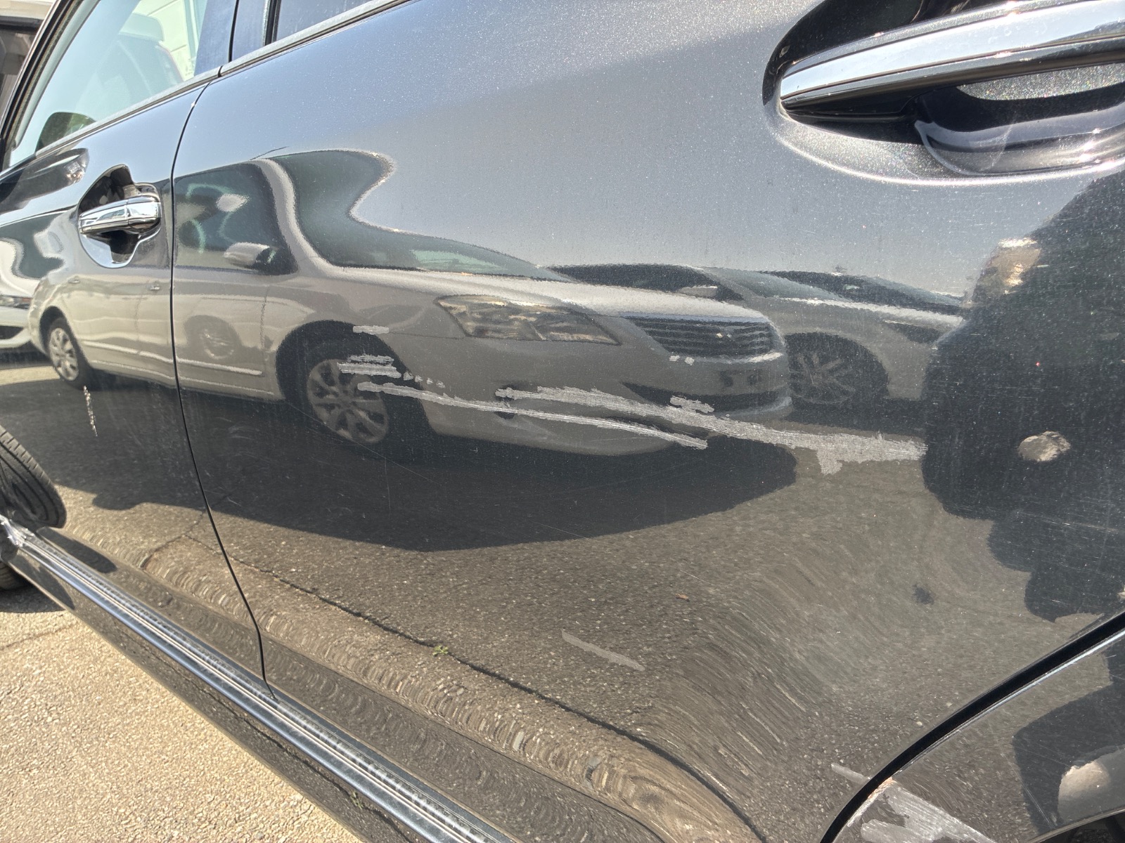 キズ・ヘコミ_25