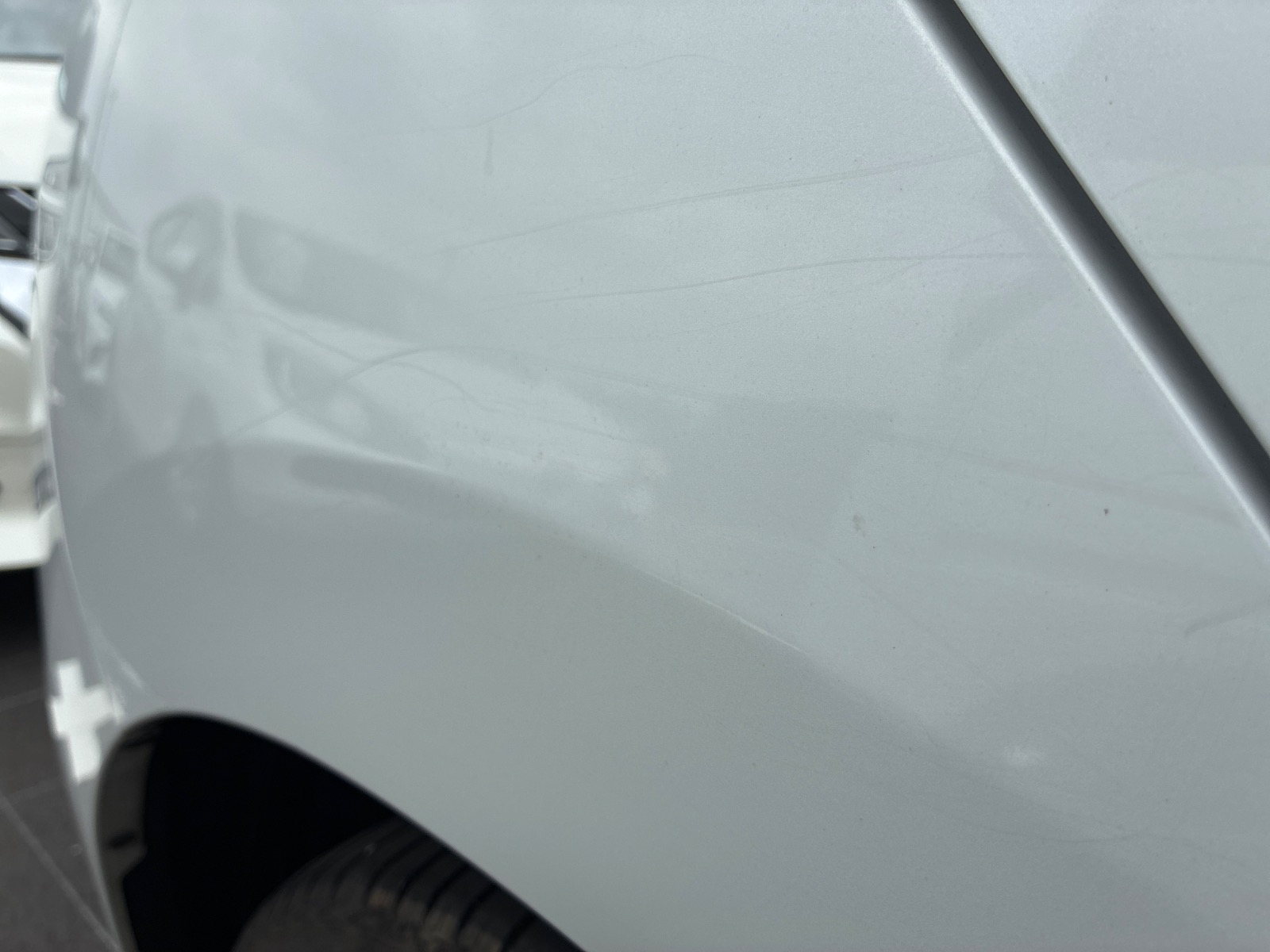 キズ・ヘコミ_41