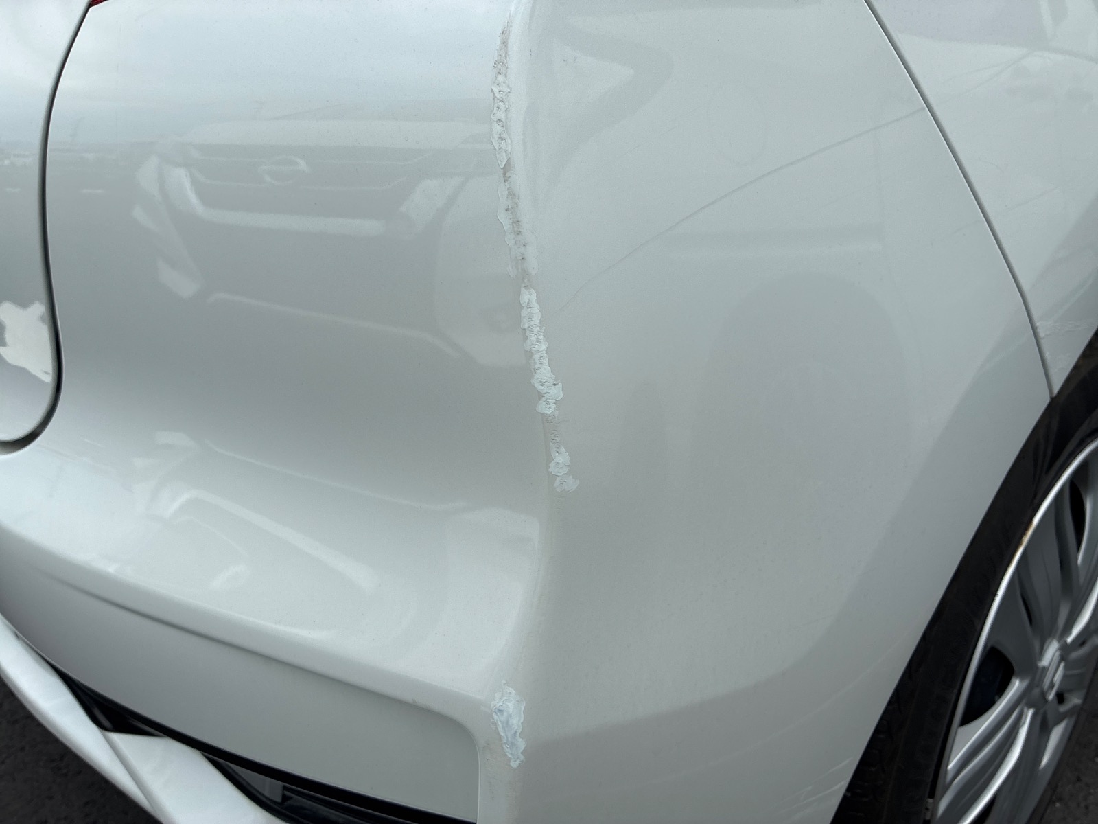 キズ・ヘコミ_56