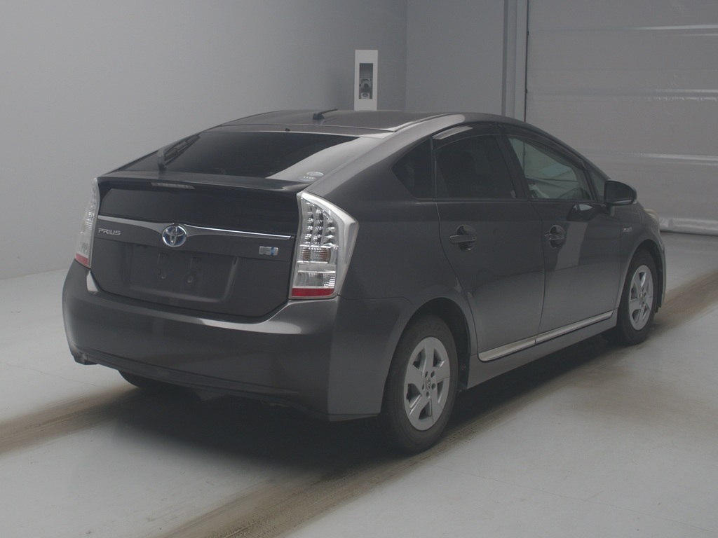 プリウス S LEDエディション