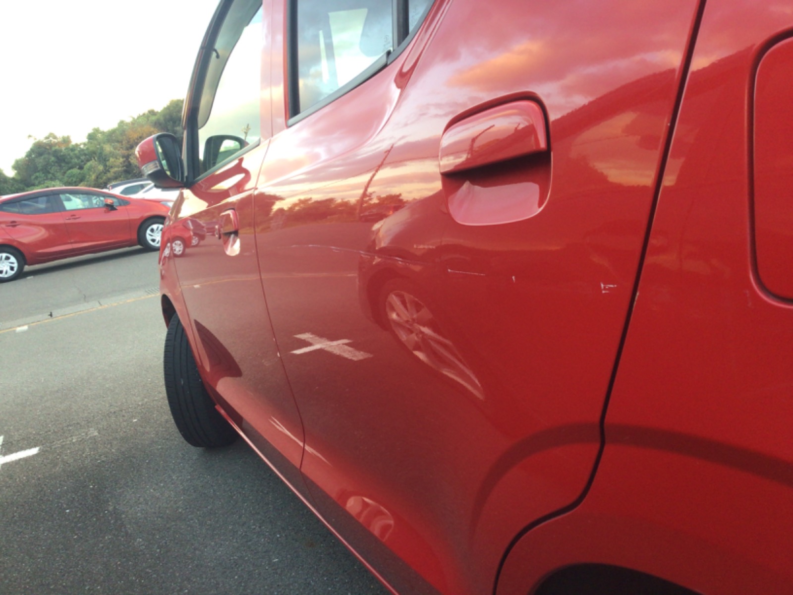 キズ・ヘコミ_25