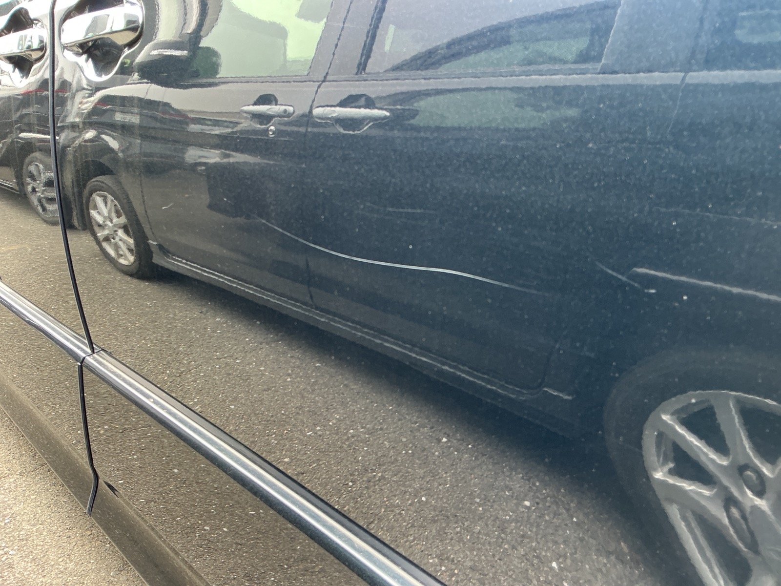 キズ・ヘコミ_25