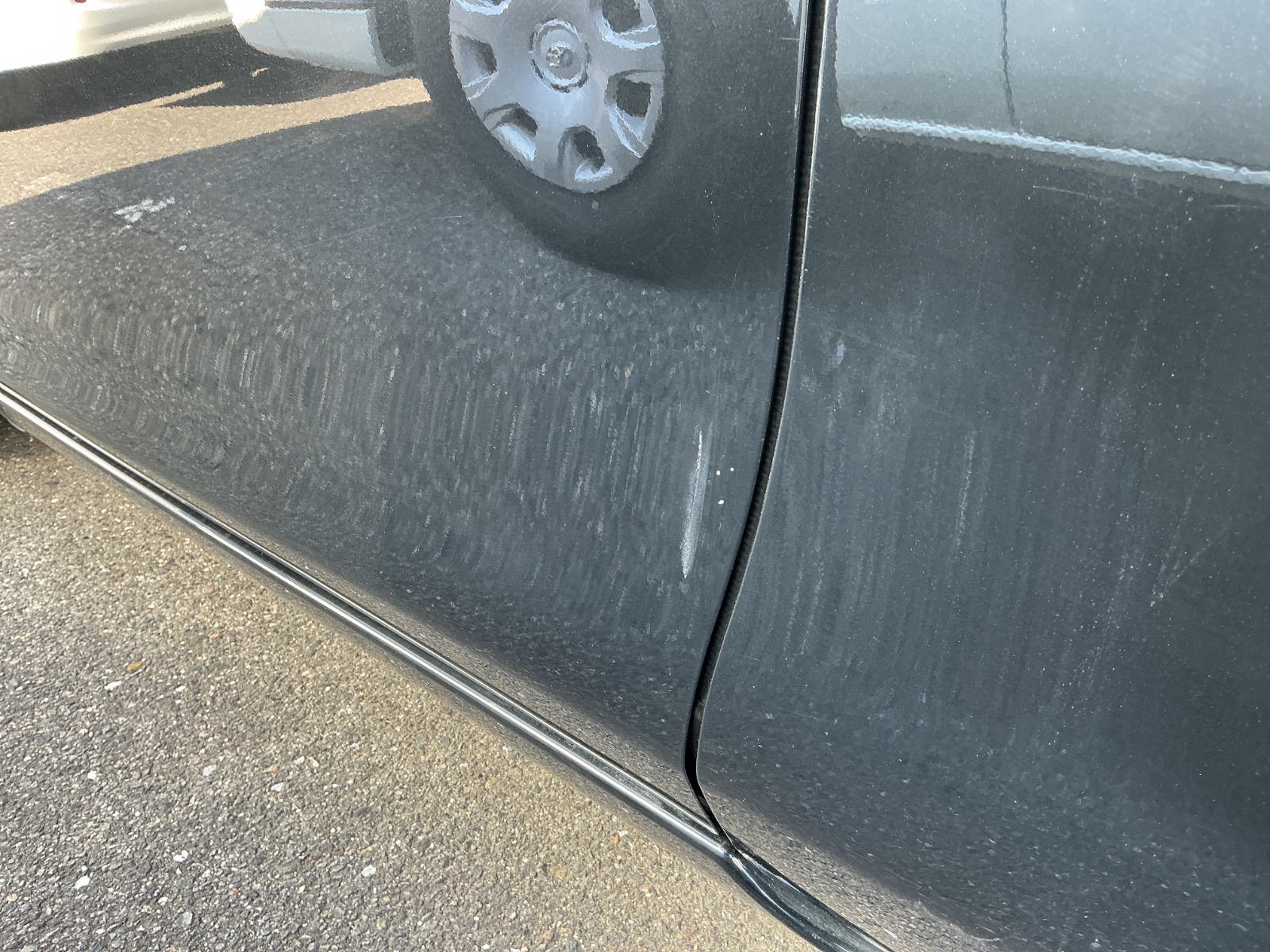 キズ・ヘコミ_17