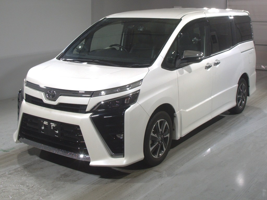 トヨタ ヴォクシー ZSキラメキ3 7ニン