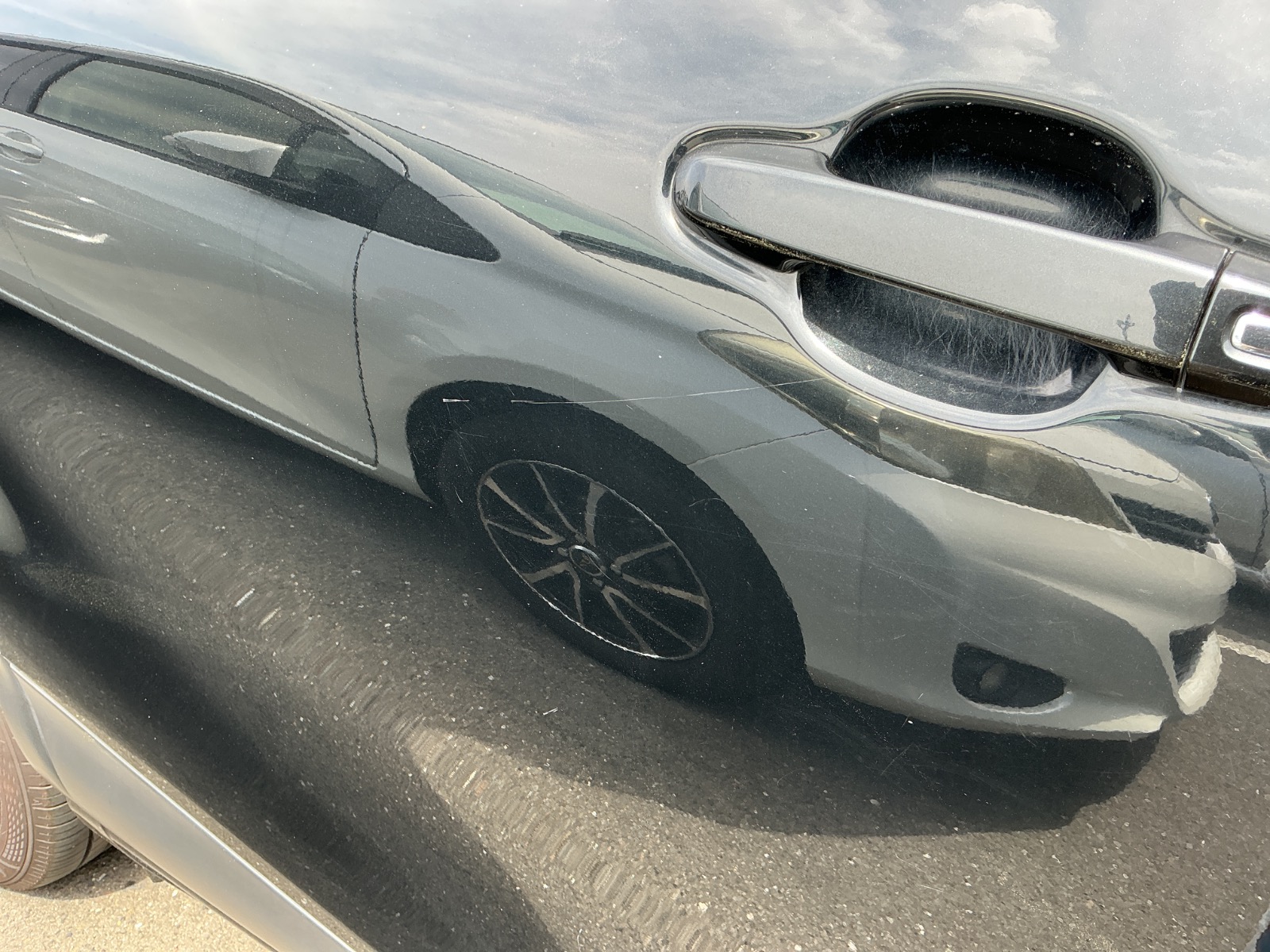 キズ・ヘコミ_26