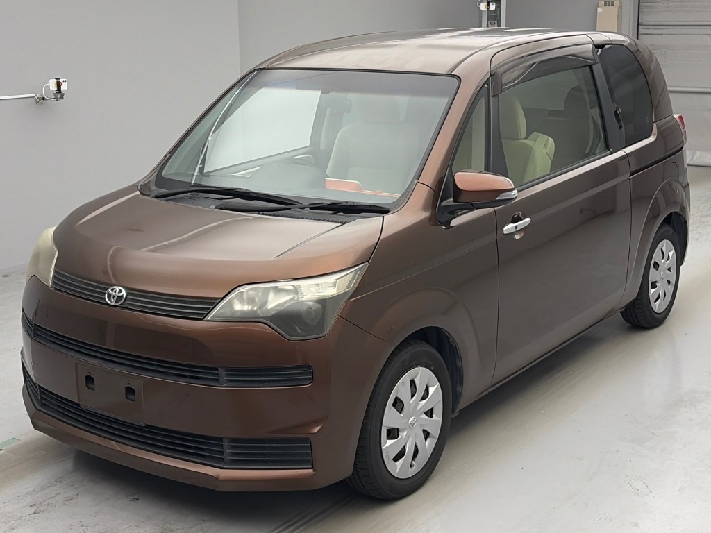 トヨタ スペイド 1.5F