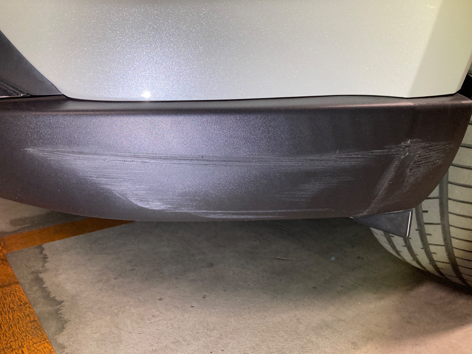 キズ・ヘコミ_05