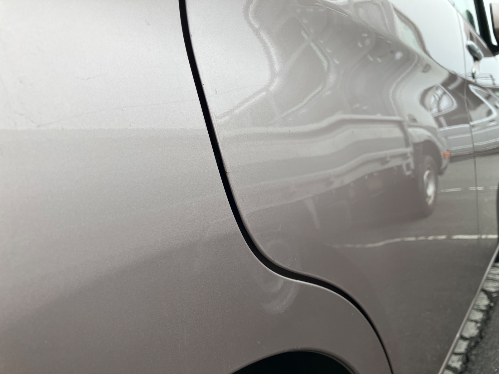 キズ・ヘコミ_27