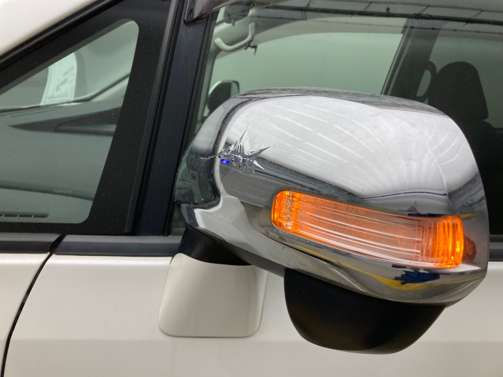 キズ・ヘコミ_64