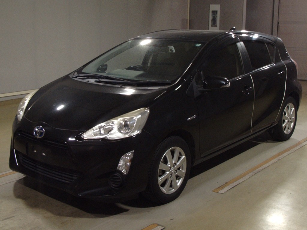 トヨタ アクア G