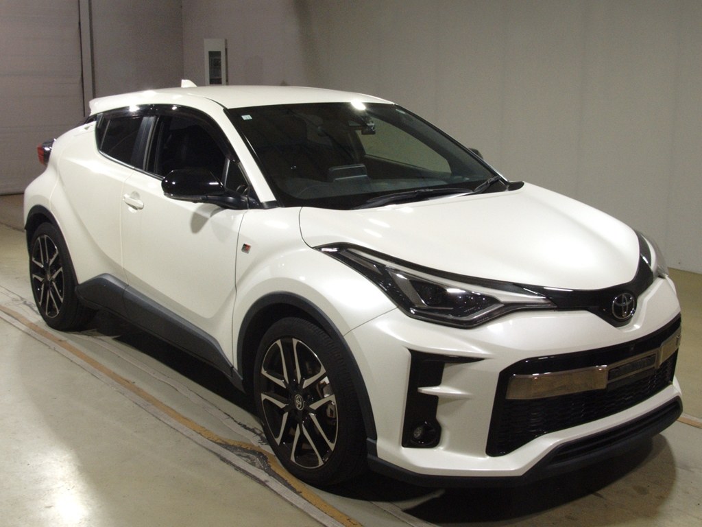 C-HR S GRスポーツ