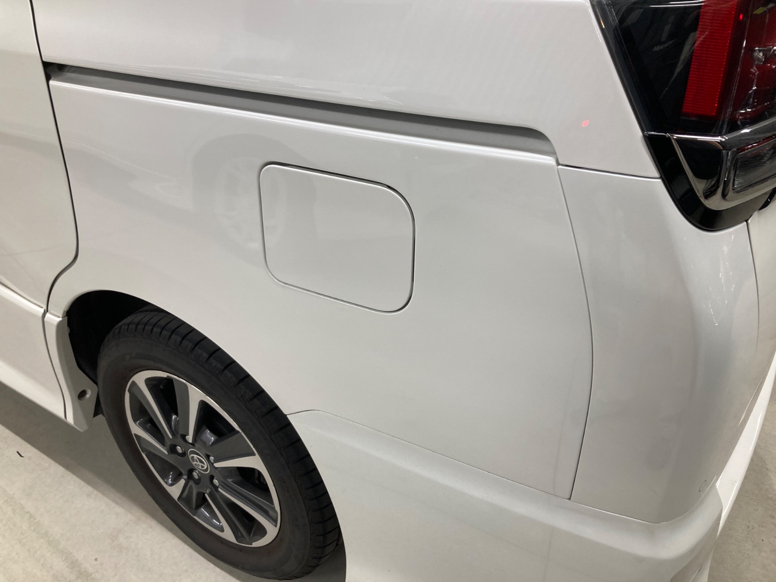 キズ・ヘコミ_64