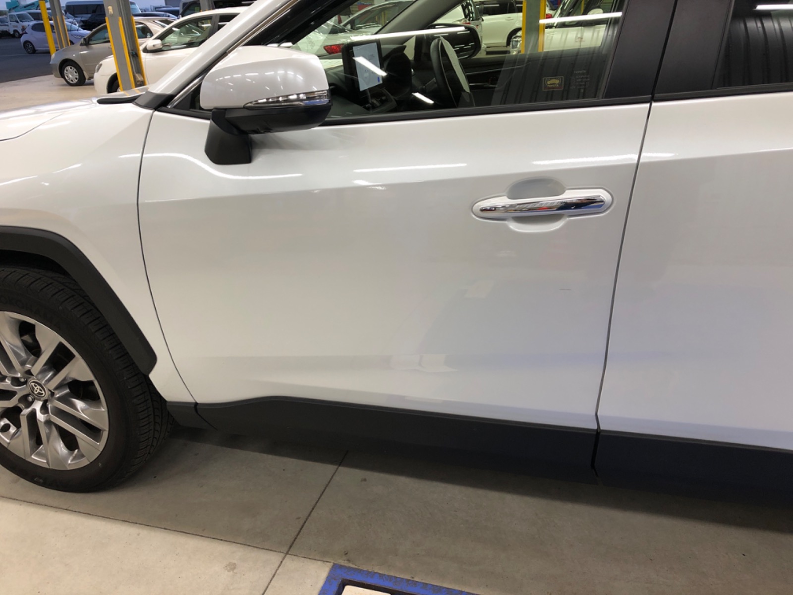 キズ・ヘコミ_64