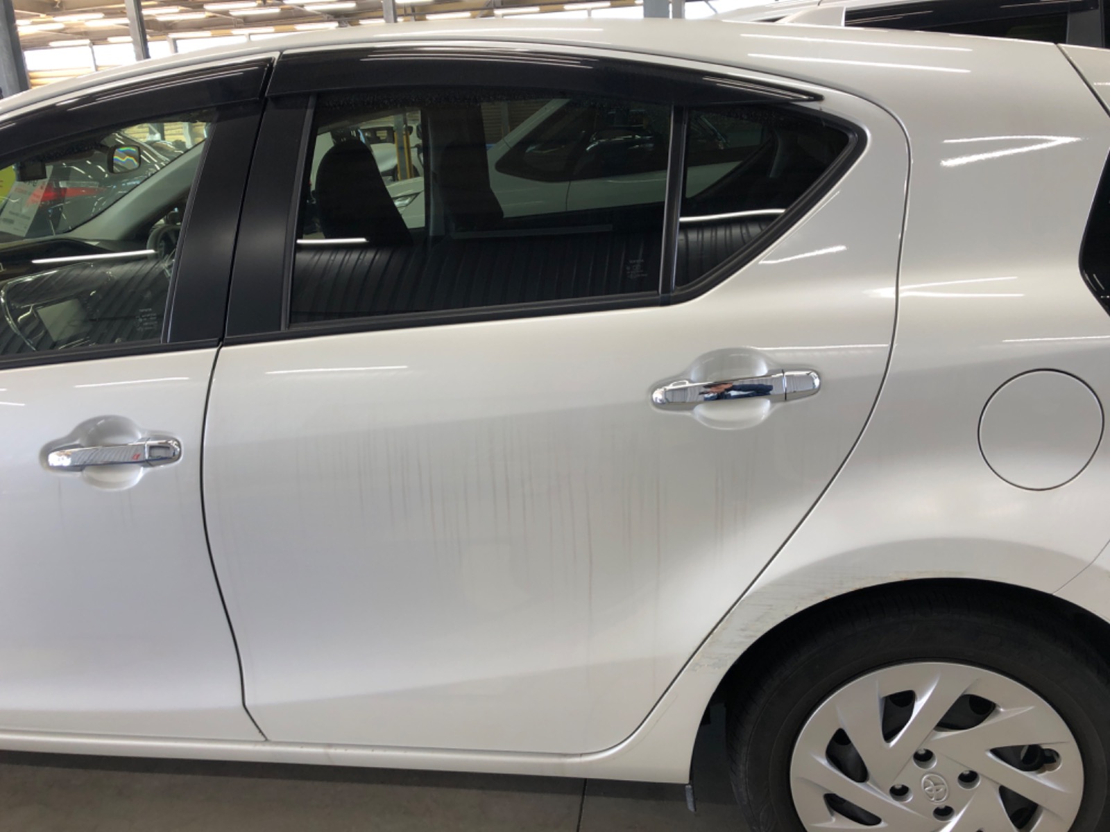 キズ・ヘコミ_64