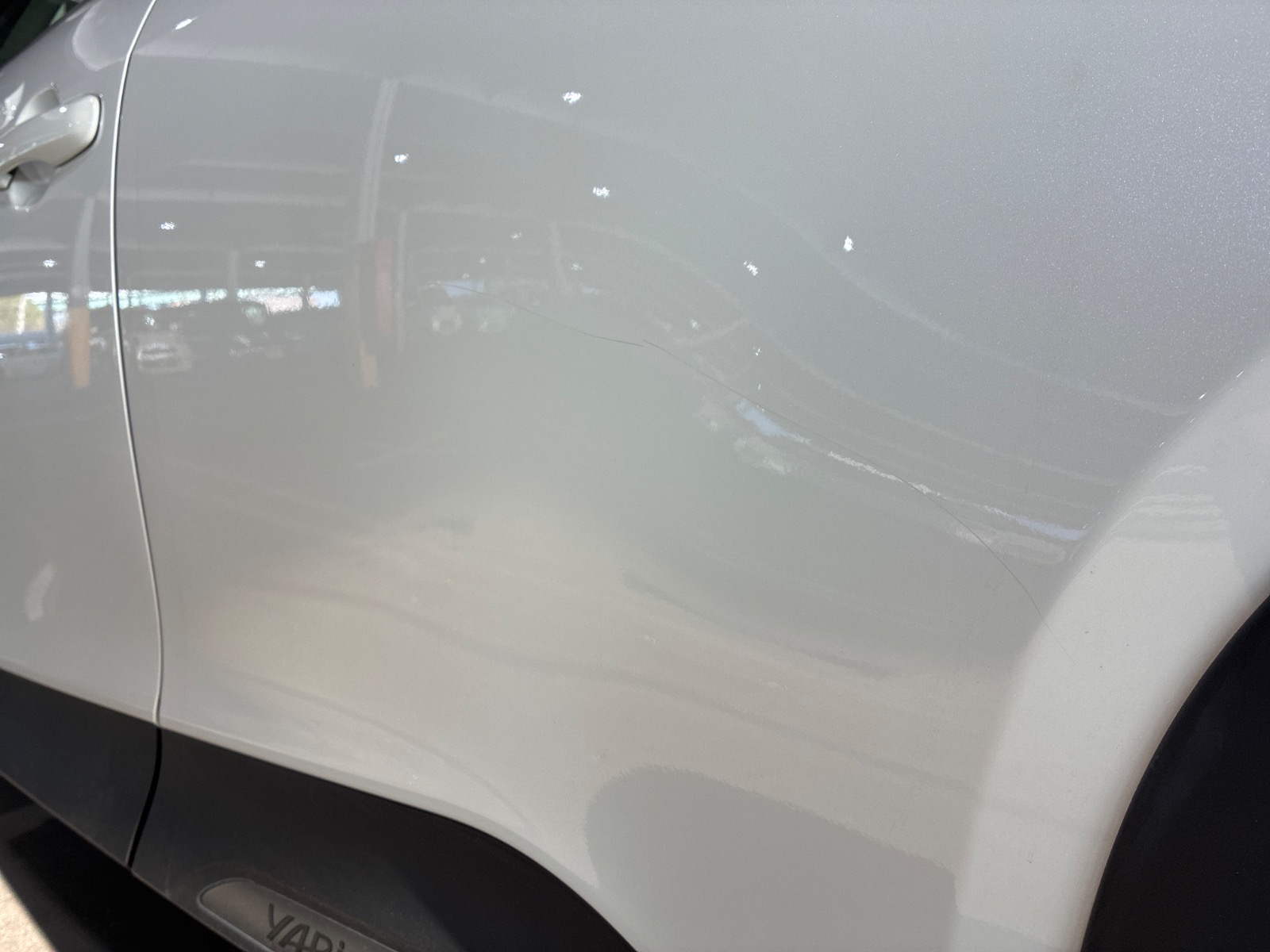 キズ・ヘコミ_25